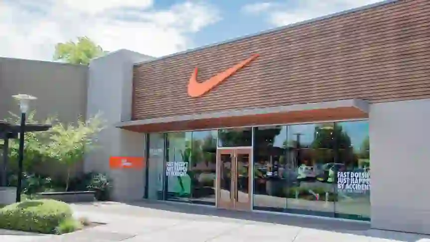 Warren Buffett: Why I Don’t Invest In Nike Stock